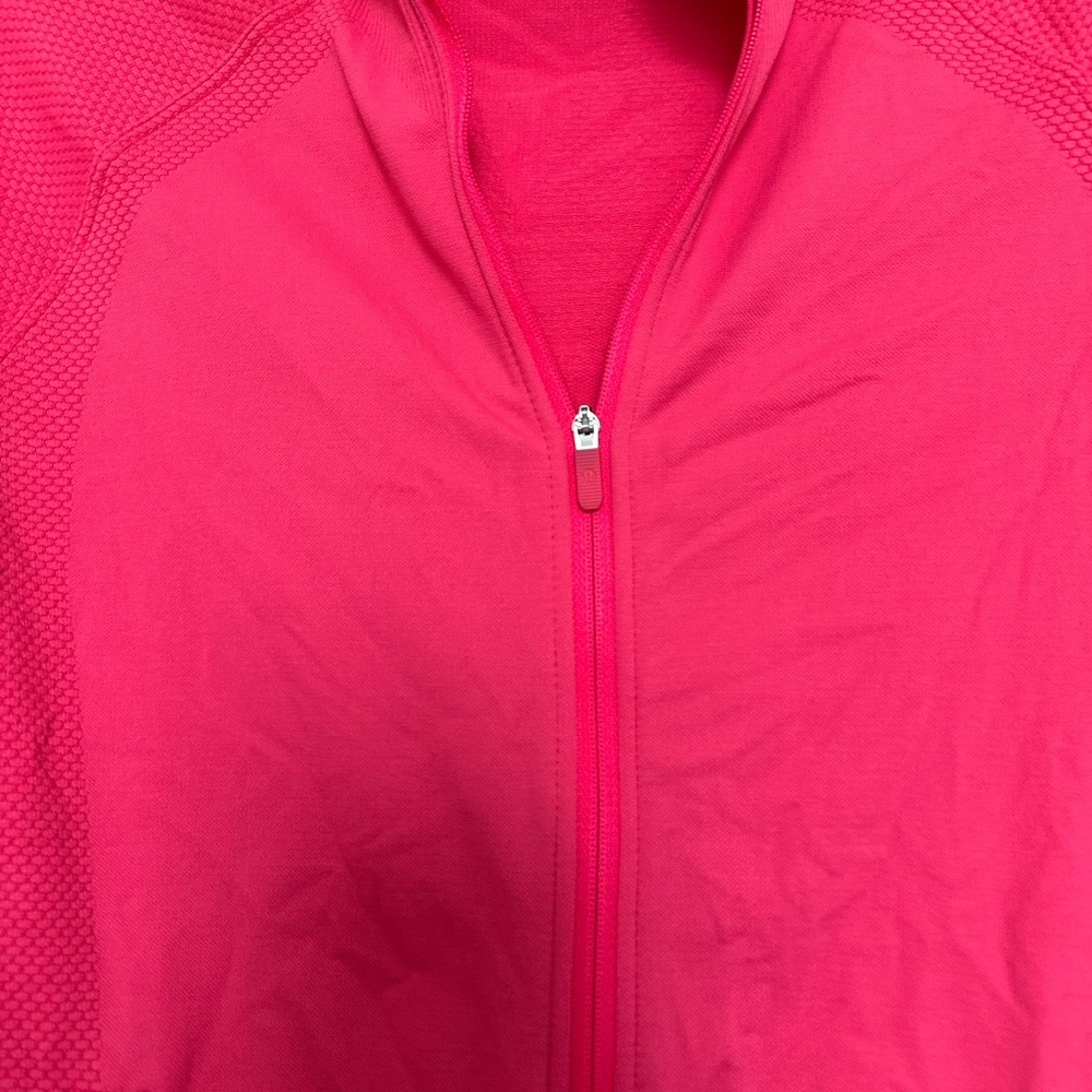 Lululemon Set with Tank Top and Matching Jacket - Picture 6 of 15